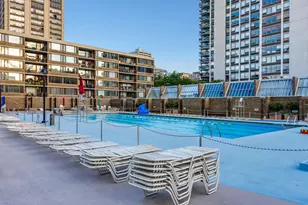 1360 N Sandburg Terrace, Chicago, IL 60610 - Photo 27