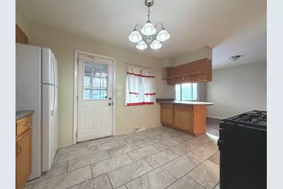 450 E Mulberry Court, Glenwood, IL 60425 - Photo 3