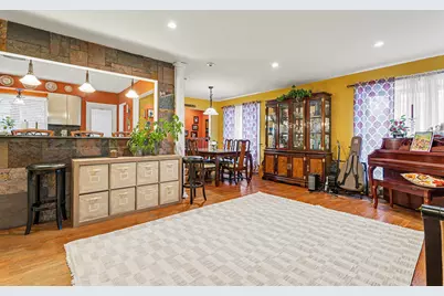 9417 Lawler Avenue, Skokie, IL 60077 - Photo 3