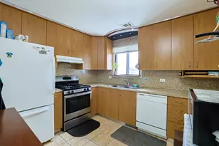 1030 Cottonwood Ct, Wheeling, IL 60090 - Photo 7