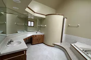 2726 Seiler Dr, Naperville, IL 60565 - Photo 17