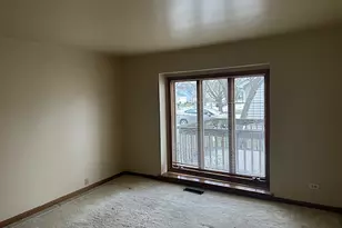 2726 Seiler Dr, Naperville, IL 60565 - Photo 11