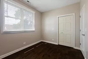 4541 S Evans Ave, Chicago, IL 60653 - Photo 17