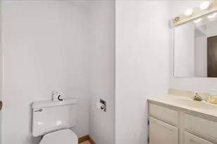 3266 Sanders Rd, Northbrook, IL 60062 - Photo 13