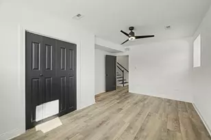 8207 S Clyde Ave, Chicago, IL 60617 - Photo 25