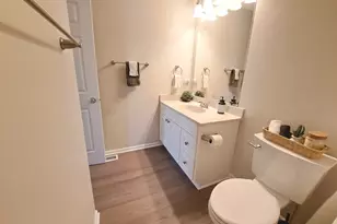 1060 Newport Harbor, Schaumburg, IL 60193 - Photo 15