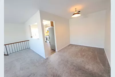 1060 Newport Harbor #1060, Schaumburg, IL 60193 - Photo 3