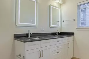 2100 Greenwood St, Evanston, IL 60201 - Photo 9