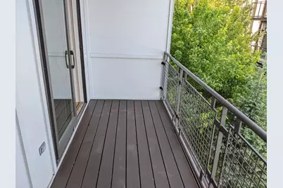 2100 Greenwood Street #204, Evanston, IL 60201 - Photo 5