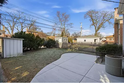 8444 Drake Avenue, Skokie, IL 60076 - Photo 21