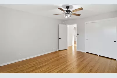 8444 Drake Avenue, Skokie, IL 60076 - Photo 9