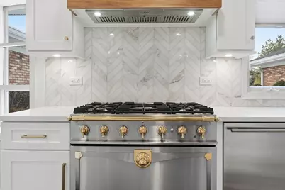 8 Concord Drive, Oak Brook, IL 60523 - Photo 7