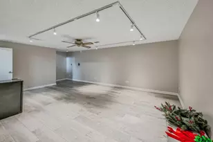 21W051 Woodview Dr, Itasca, IL 60143 - Photo 23