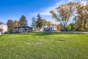 19W720 Woodland Ave, Addison, IL 60101 - Photo 17