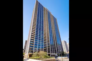 1560 N Sandburg Terrace, Chicago, IL 60610 - Photo 1