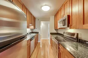 70 W Huron St, Chicago, IL 60610 - Photo 9