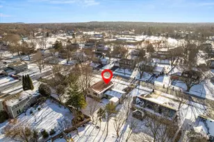 425 Carriage Hill Rd, Naperville, IL 60565 - Photo 33