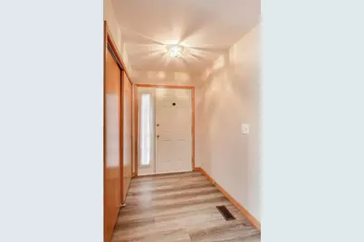 143 Canterbury Court #143, Bloomingdale, IL 60108 - Photo 3