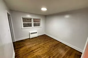 7718 S Jeffery Blvd, Chicago, IL 60649 - Photo 3