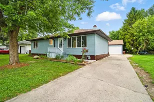 422 Damen St, Marengo, IL 60152 - Photo 17