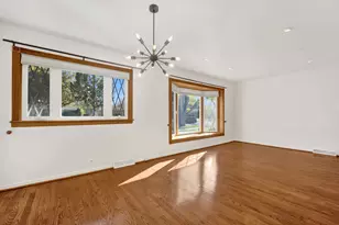 9410 Lawler Ave, Skokie, IL 60077 - Photo 15