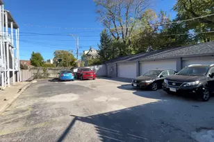 7619 S Saginaw Ave, Chicago, IL 60649 - Photo 5