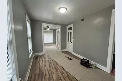 7619 S Saginaw Avenue, Chicago, IL 60649 - Photo 9