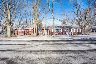 2011 Cleveland St, Evanston, IL 60202 - Photo 1