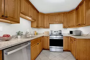 2011 Cleveland St, Evanston, IL 60202 - Photo 11