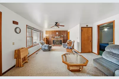 102 E Winfield Street, Morrison, IL 61270 - Photo 9