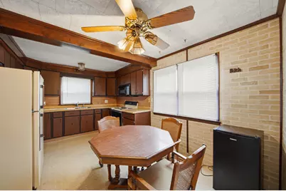 102 E Winfield Street, Morrison, IL 61270 - Photo 11