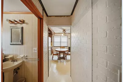 102 E Winfield Street, Morrison, IL 61270 - Photo 13