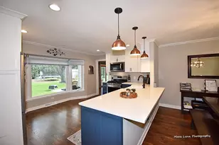 9 S Northampton Dr, Geneva, IL 60134 - Photo 9