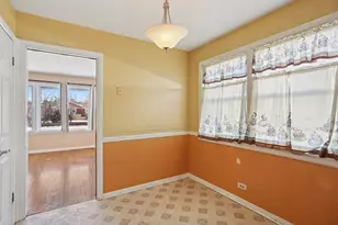 10829 S Rockwell St, Chicago, IL 60655 - Photo 5