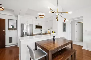 130 N Garland Ct, Chicago, IL 60602 - Photo 5