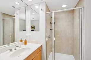 130 N Garland Ct, Chicago, IL 60602 - Photo 17