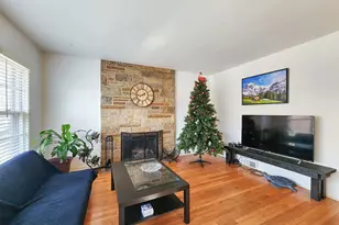 6327 N Kedzie Ave, Chicago, IL 60659 - Photo 3