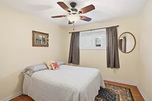 6029 Pershing Ave, Downers Grove, IL 60516 - Photo 17