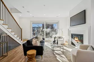 2246 W Lyndale St, Chicago, IL 60647 - Photo 5