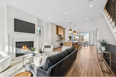 2246 W Lyndale Street #2, Chicago, IL 60647 - Photo 7