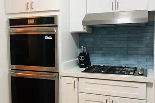 9044 S Merrill Ave, Chicago, IL 60617 - Photo 5