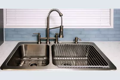 9044 S Merrill Avenue, Chicago, IL 60617 - Photo 7