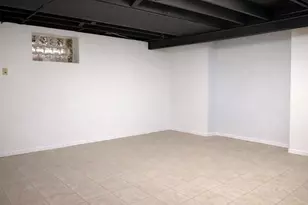 9044 S Merrill Ave, Chicago, IL 60617 - Photo 31