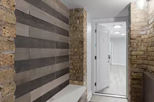 1062 W Glenlake Ave, Chicago, IL 60660 - Photo 11