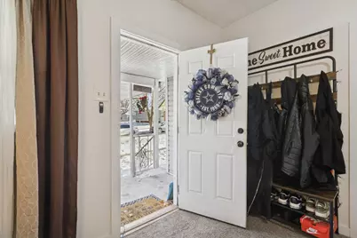 418 Adams Street, Rockford, IL 61107 - Photo 3