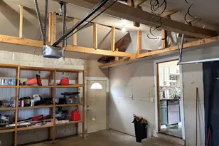 1000 Adams Ct, Carpentersville, IL 60110 - Photo 33