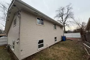 1000 Adams Ct, Carpentersville, IL 60110 - Photo 39