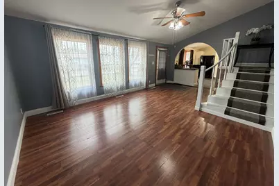 1000 Adams Court, Carpentersville, IL 60110 - Photo 3