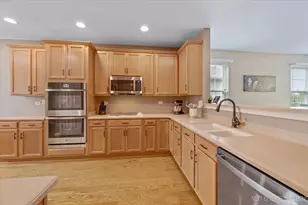 725 Bohannon Cir, Oswego, IL 60543 - Photo 7