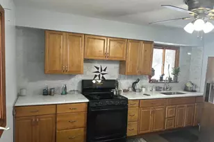 151 Easton Ave, West Chicago, IL 60185 - Photo 5